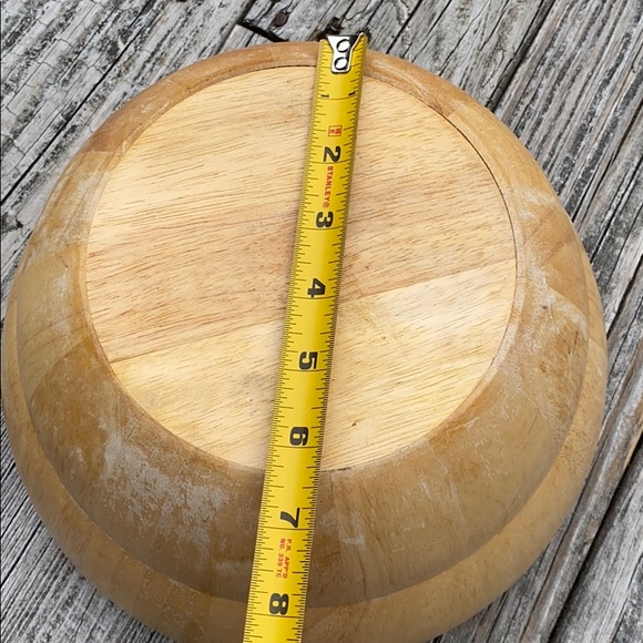 Wooden Salad Bowl with Thongs - Picture 3 of 16